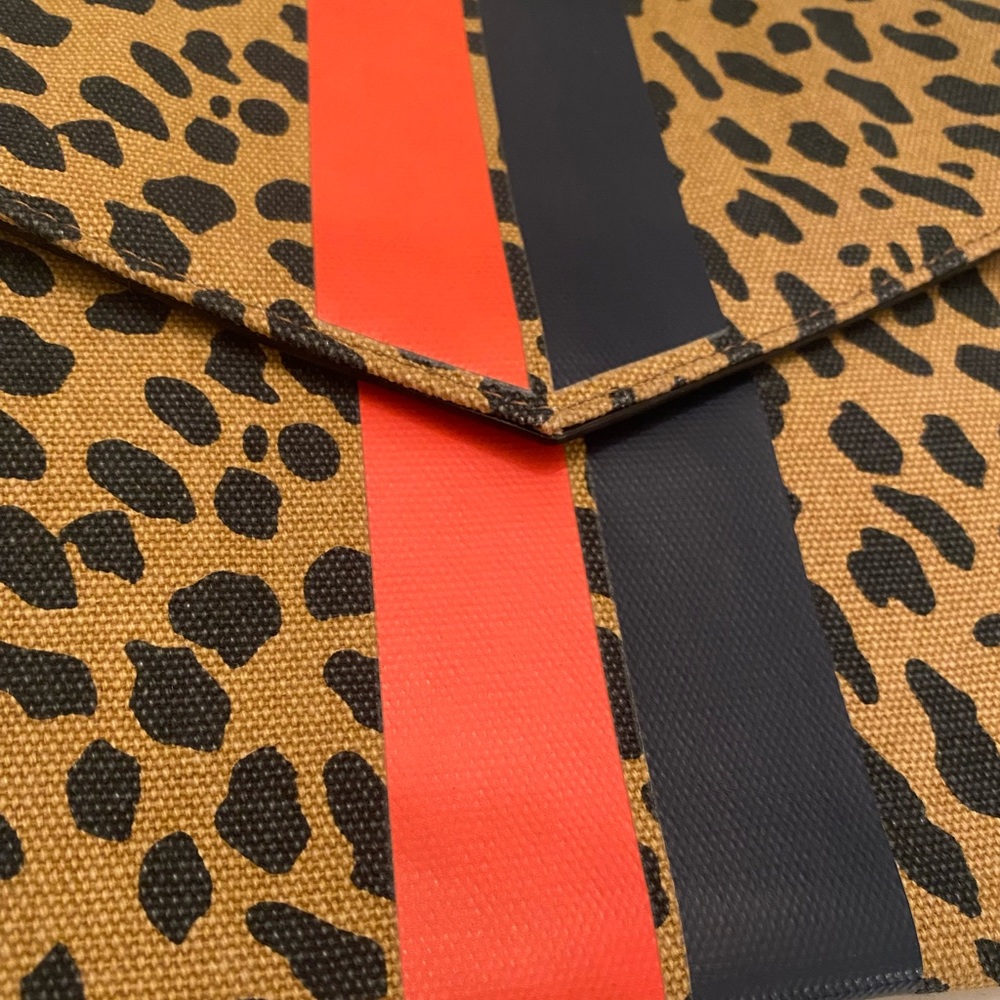 Stella and Dot Cheetah clutch